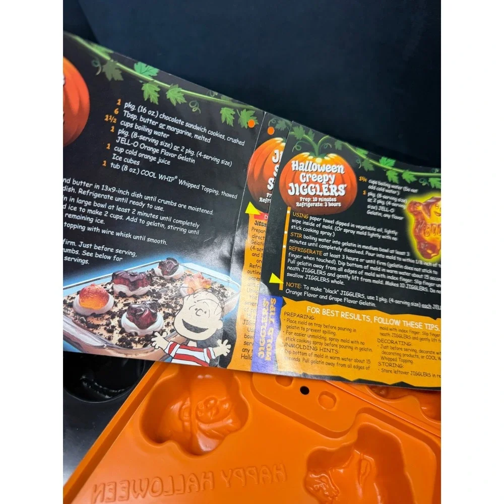 Jello Jiggler Molds Halloween Creepy Jigglers 6 Trays & Recipe Book Jello Shots